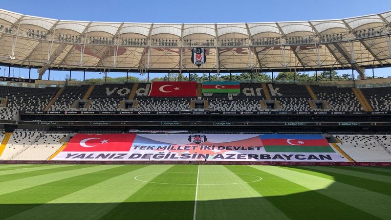 Beşiktaş'tan Azerbaycan pankartı