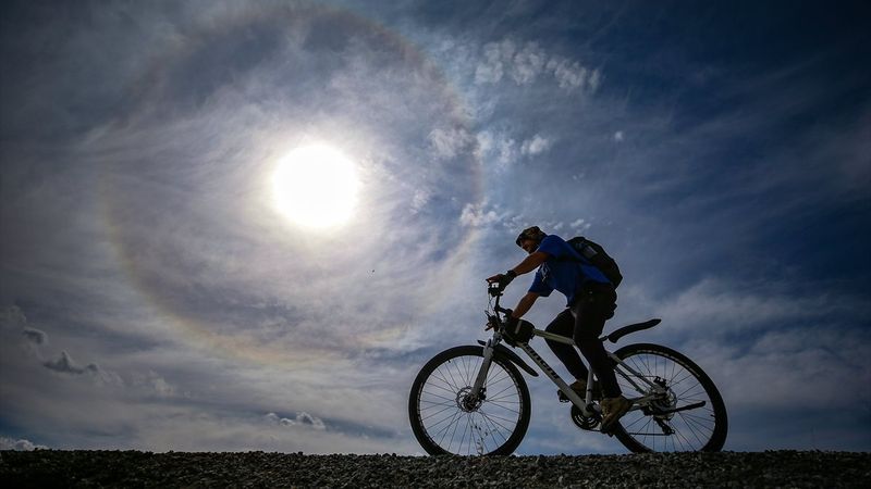 Van semalarında Güneş çevresindeki hale büyüledi