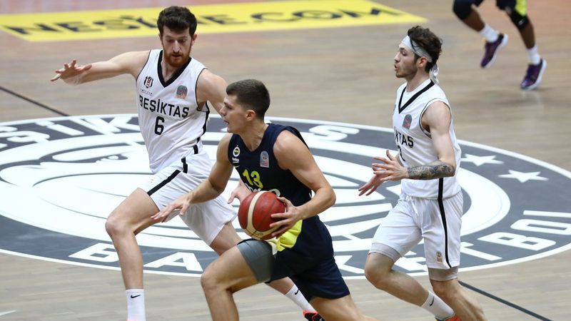 Fenerbahçe, Beşiktaş'ı Akatlar'da yendi