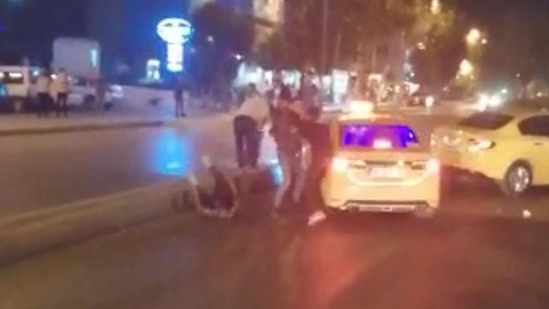 Esenyurt’ta iki taksicinin yol verme kavgası