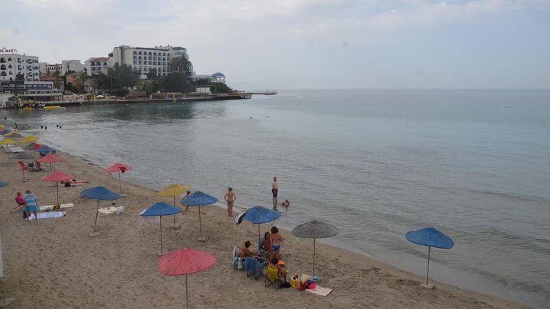 Yüz yüze eğitim nedeniyle Kuşadası, yabancı turistlere kaldı