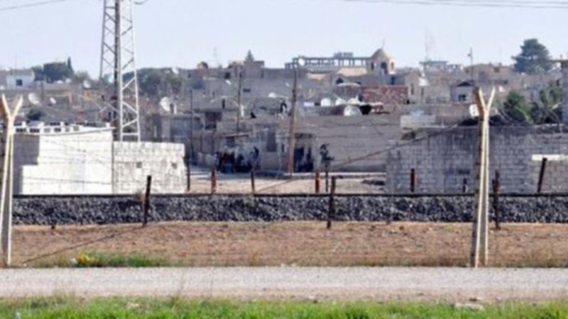 Kaçak yollarla Türkiye'ye geçen 2 kişi yakalandı