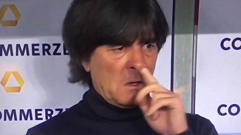 Joachim Löw yine burnunu karıştırdı