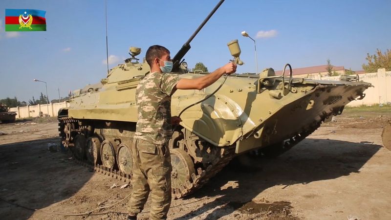 Azerbaycan ordusu, Ermenilerin terk edip kaçtığı ganimete el koydu