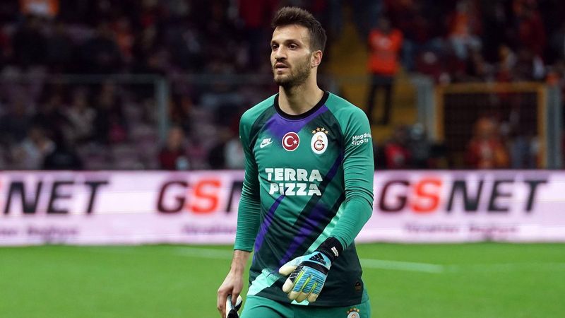 Okan Kocuk ilk 11 için çalışıyor