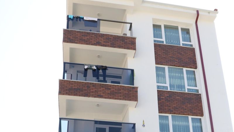 Eskişehir'de 4'üncü kattan düşen 1 yaşındaki Hazal hayatını kaybetti