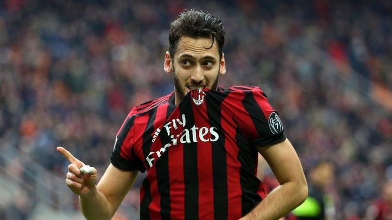 Juventus, Hakan Çalhanoğlu için nabız yokluyor