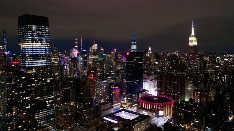 New York'un eşsiz gece manzarası havadan görüntülendi