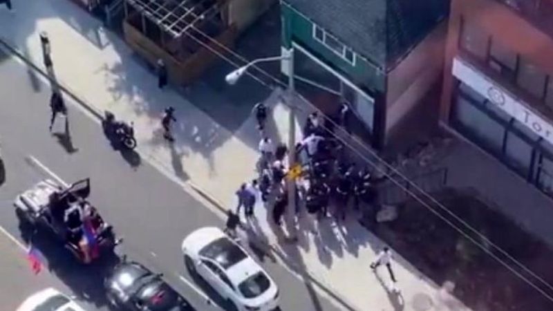 Kanada’da Ermeniler, Azerbaycan'a destek konvoyuna saldırdı