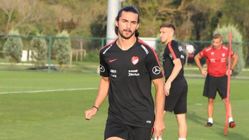 Hüseyin Türkmen acısına rağmen maça çıktı