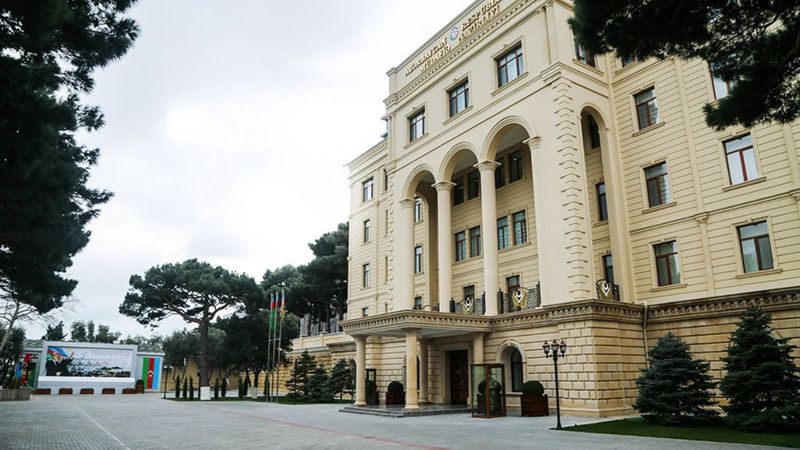 Azerbaycan Savunma Bakanlığı: Ermenistan bazı cephelerden çekilmek zorunda kaldı