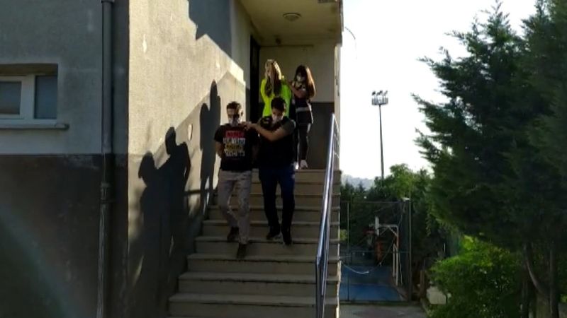 Esenyurt'ta sahte dolarla yakalanan çiftin evinden uyuşturucu çıktı