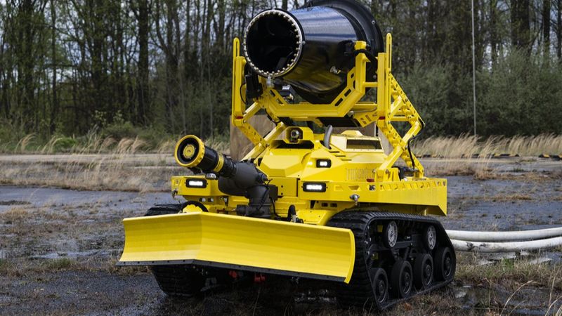 ABD'nin ilk yangın söndürme robotu Thermite RS3, göreve başladı