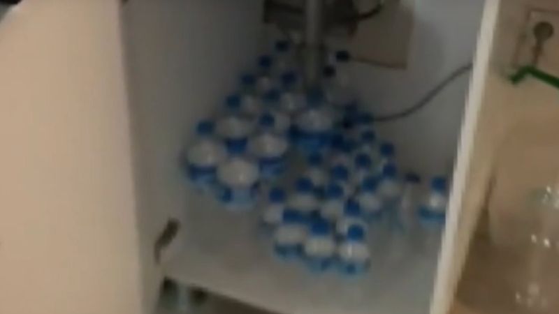 İstanbul'da sahte alkolü pet şişelere doldurup satan şüpheli yakalandı