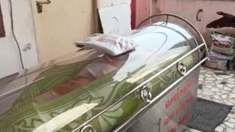 Hindistan'da ölmediği anlaşılan şahıs, soğutucudan çıkarılıp hastaneye kaldırıldı: Kurtarılamadı