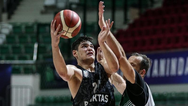 Beşiktaş'ta Furkan Haltalı koronavirüse yakalandı