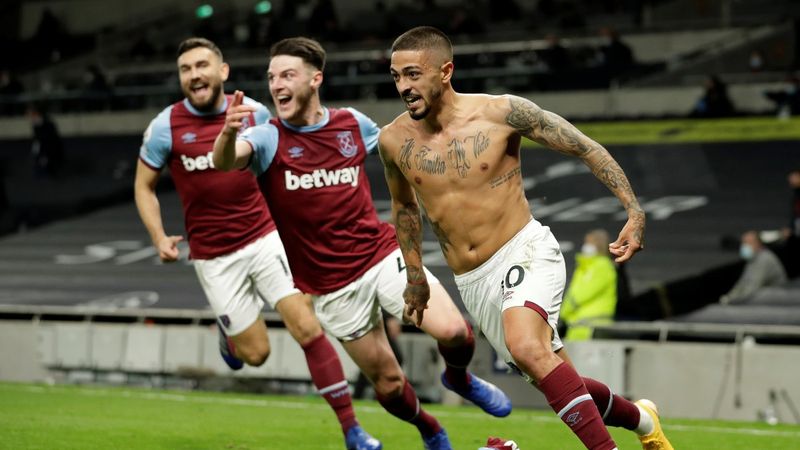 West Ham'dan Tottenham karşısında mucizevi geri dönüş