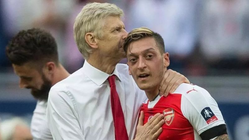 Arsene Wenger: Mesut'un bu yaşta oynamaması çok yazık
