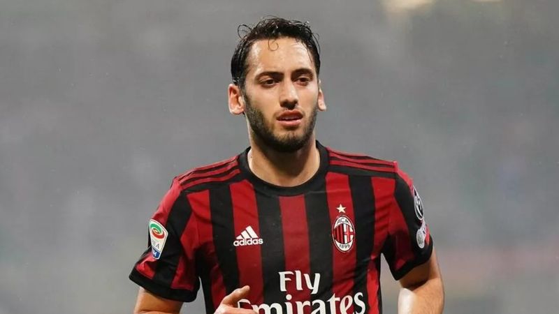 İtalya basını: Hakan Çalhanoğlu 10 gün yok