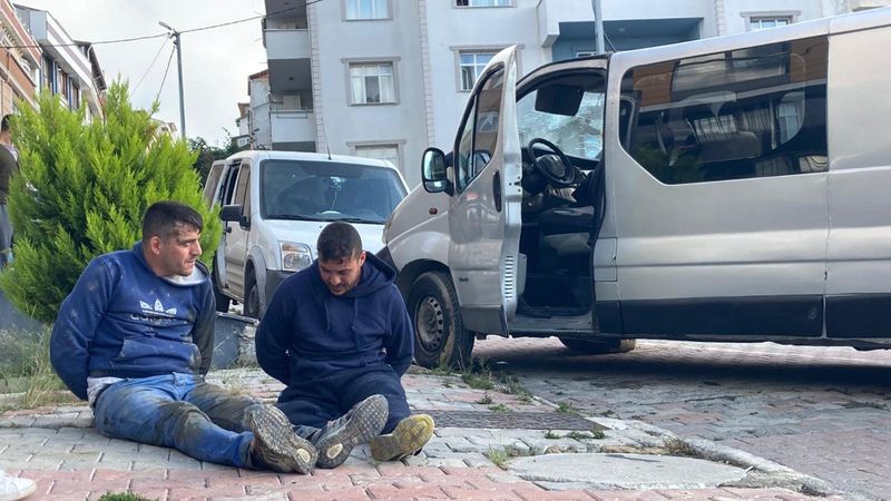 Arnavutköy'de 2 milyon liralık vurgun yapan çete çökertildi