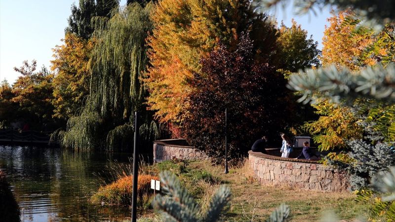 Ata Botanik Park'ında sonbahar renkleri
