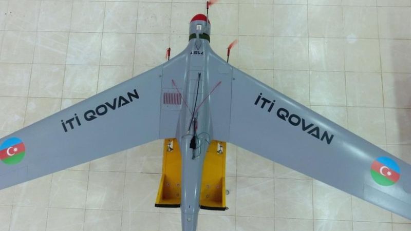 Azerbaycan, yerli kamikaze İHA'sına 'İti Kovan' adını verdi