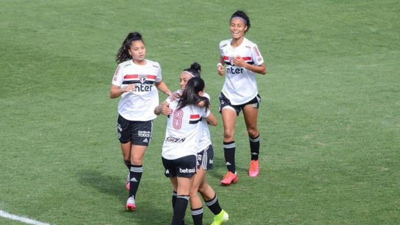 Sao Paulo kadın futbol takımı Taboao'yu 29-0 yendi