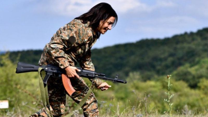 Nikol Paşinyan'ın eşi Anna Hakobyan: Sınırlarımızı korumaya gideceğiz