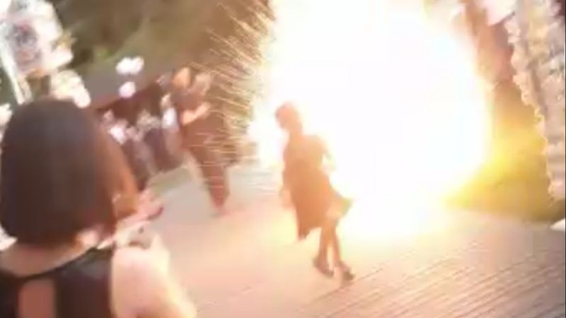 İstanbul'da düğünde patlatılan havai fişek sakat bıraktı