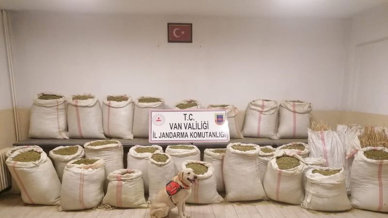 Van'da bir evden 732 kilo uyuşturucu çıktı