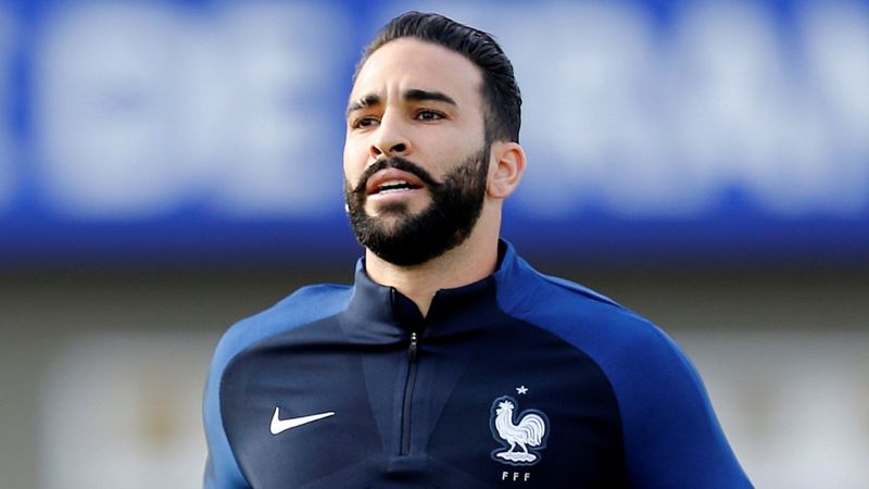 Adil Rami'den Macron'a tepki: Bizi pisliğe itiyorsun