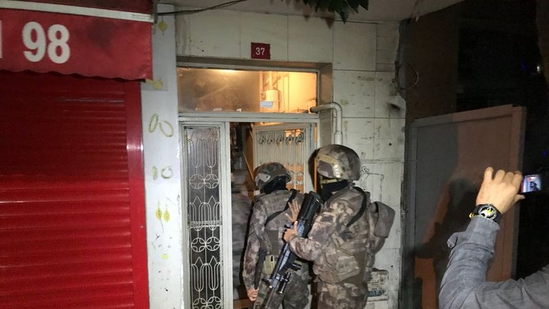 İstanbul merkezli 12 ilde, terör örgütü DHKP/C'ye yönelik operasyon