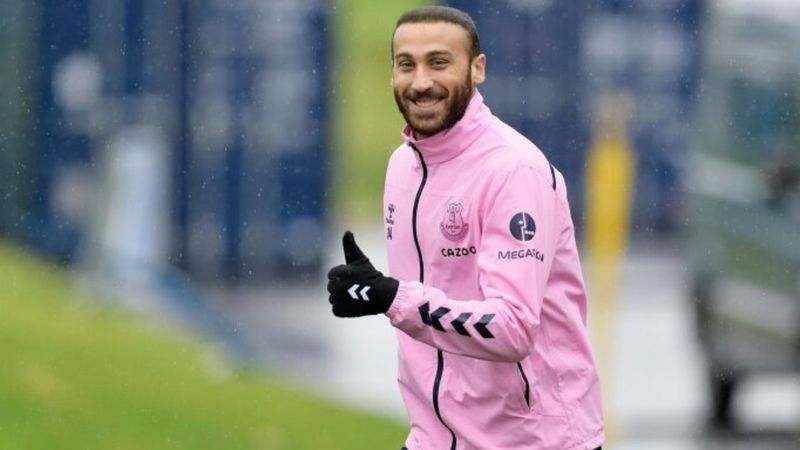 Cenk Tosun antrenmanlara başladı