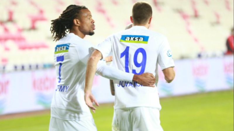 Loic Remy gollerine devam ediyor