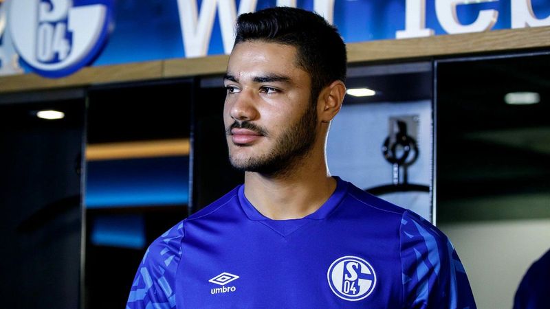 Schalke 04 Ozan Kabak için 30 milyon euro istiyor
