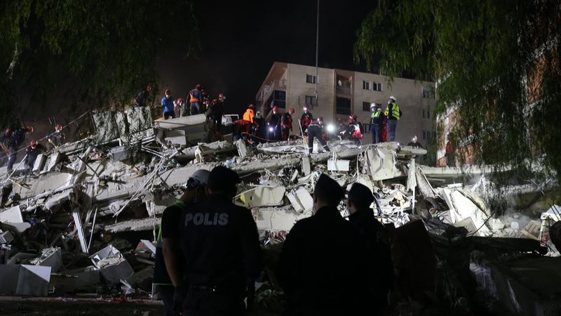 İzmir depremi dünya basınında