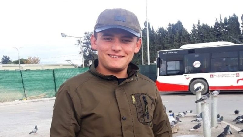 Depremde gökdelen inşaatından düşen işçi hayatını kaybetti