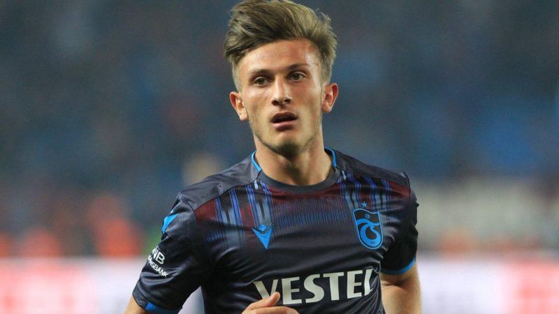 Serkan Asan: Futbola başladıktan sonra babamı emekli ettim