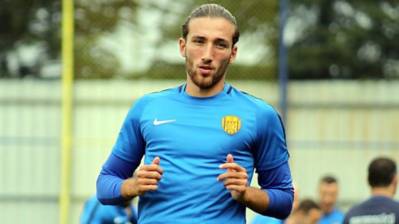 Galatasaray Atakan Çankaya'yı izliyor