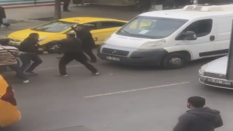 Kadıköy'de yol verme kavgası