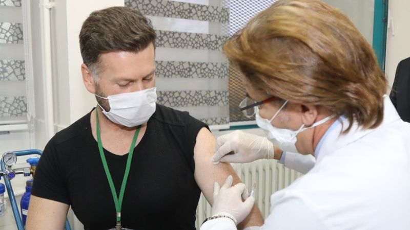 Erciyes Üniversitesi'nde geliştirilen korona aşısının insan denemeleri başladı