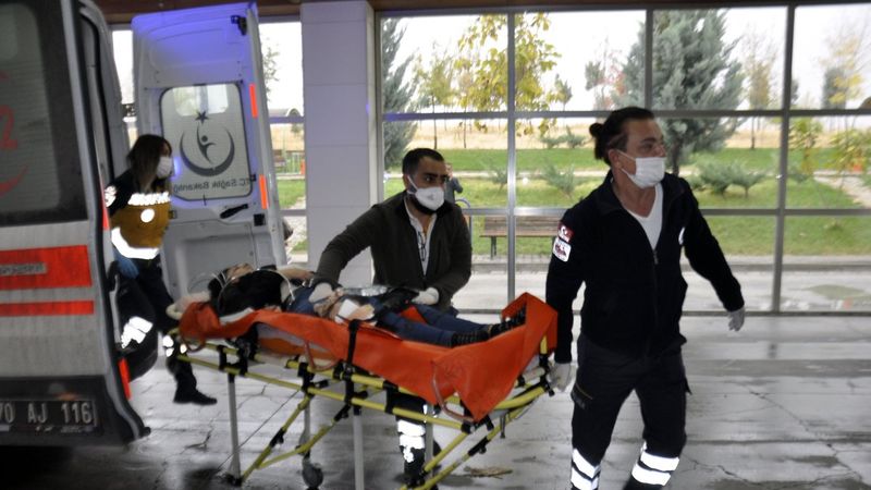 Karaman'da tartıştığı eşini tabancayla vurup kaçtı