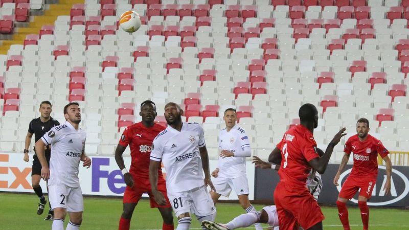 Sivasspor, Karabağ'ı 2-0 yendi