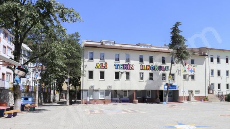 Bursa'da öğretmeni ilgisiz diye dövüp, sosyal medyada 'taciz' diye yaydı