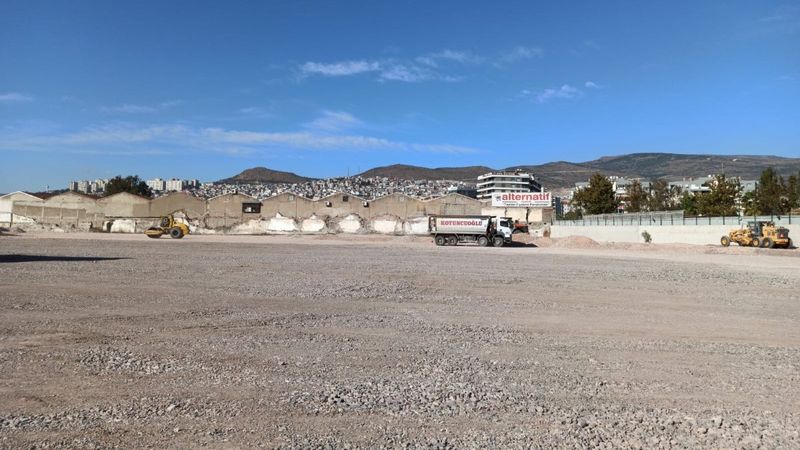 İzmir'de depremzedeler için konteyner kent kuruluyor