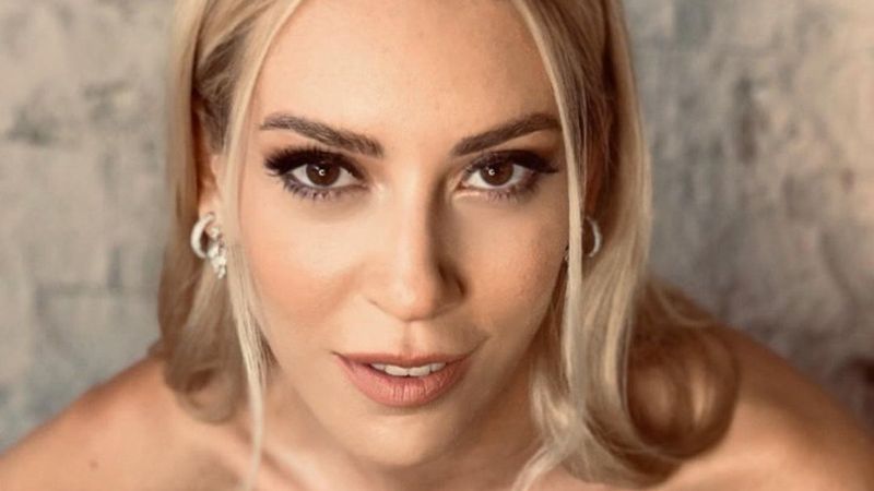 Sinem Kobal doğum kilolarından kurtuldu