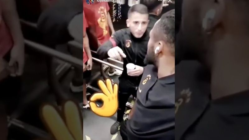 Omar Elabdellaoui'den beatbox şovu