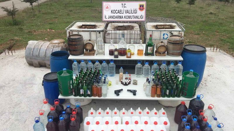 Kocaeli’de 3 bin 154 litre sahte içki ele geçirildi