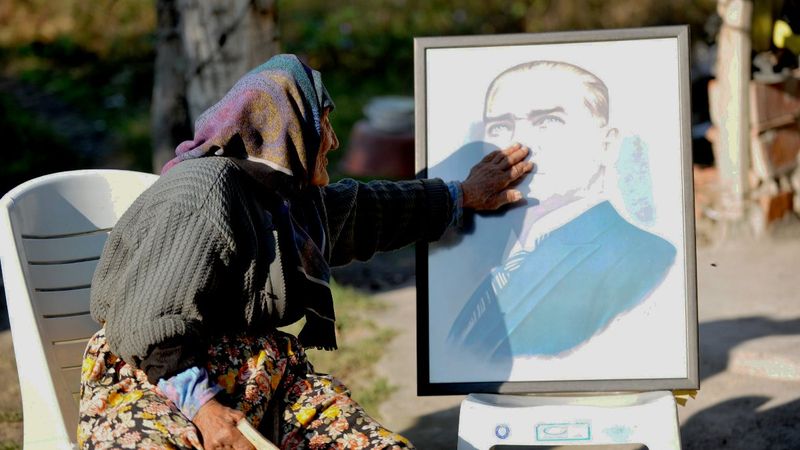 Bursa'da yaşayan Fatma Nine, Atatürk ile arasında geçen diyaloğu anlattı