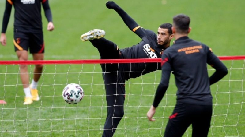 Belhanda, Nice takımını bekletiyor